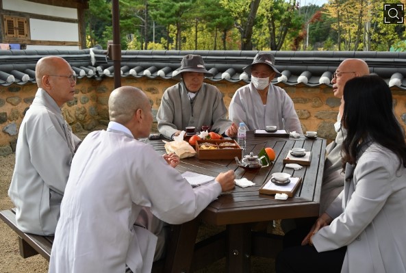 1011 순례단격려1.jpg