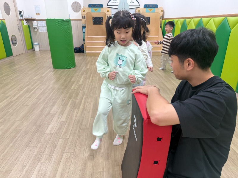 KakaoTalk_20251010_134227569_10.jpg