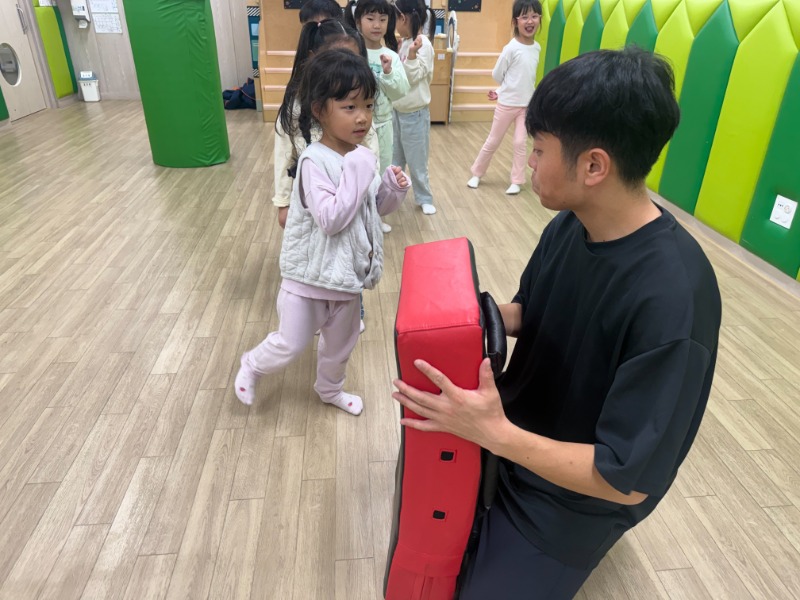 KakaoTalk_20251010_134227569_11.jpg