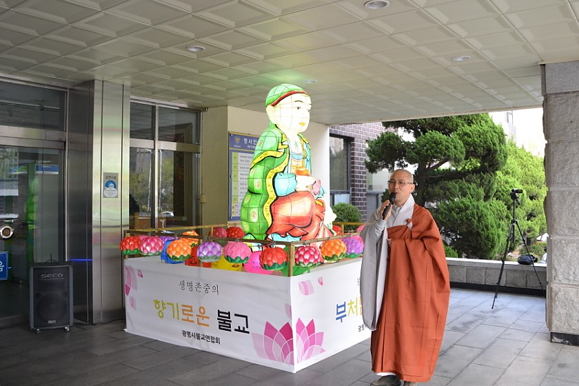 주지스님원샷.jpg
